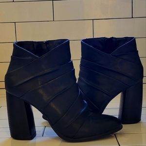 Impo - Black Bootie with memory foam